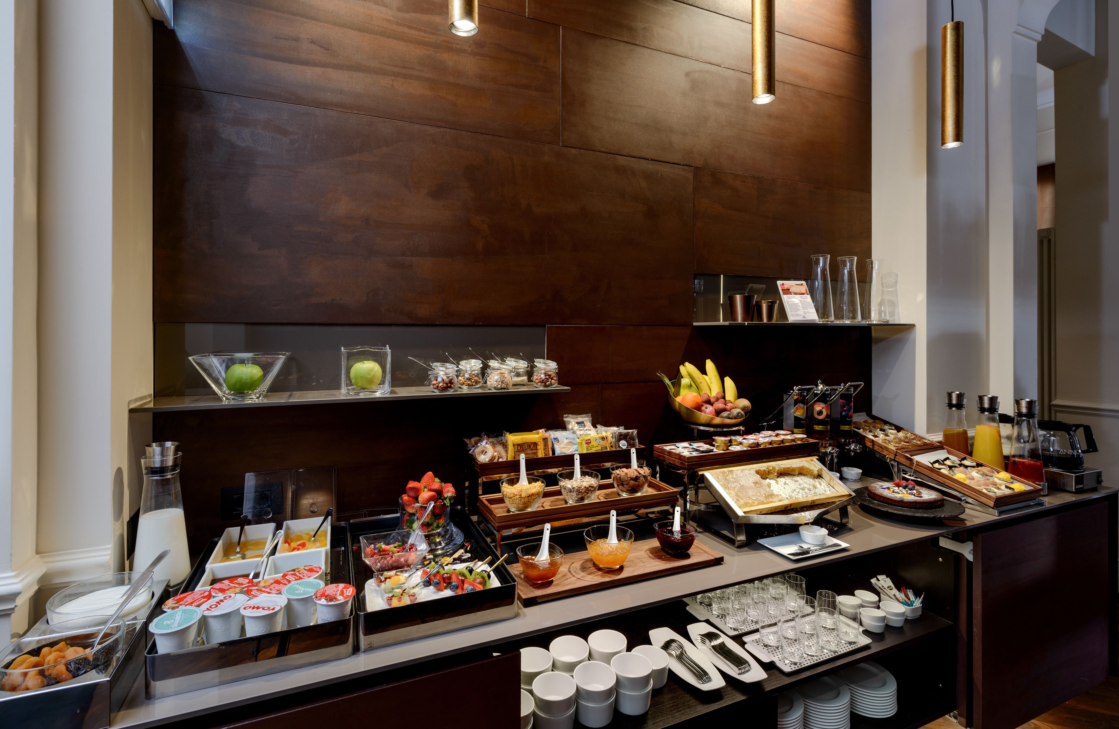 Petit déjeuner continental servi tous les jours en supplément