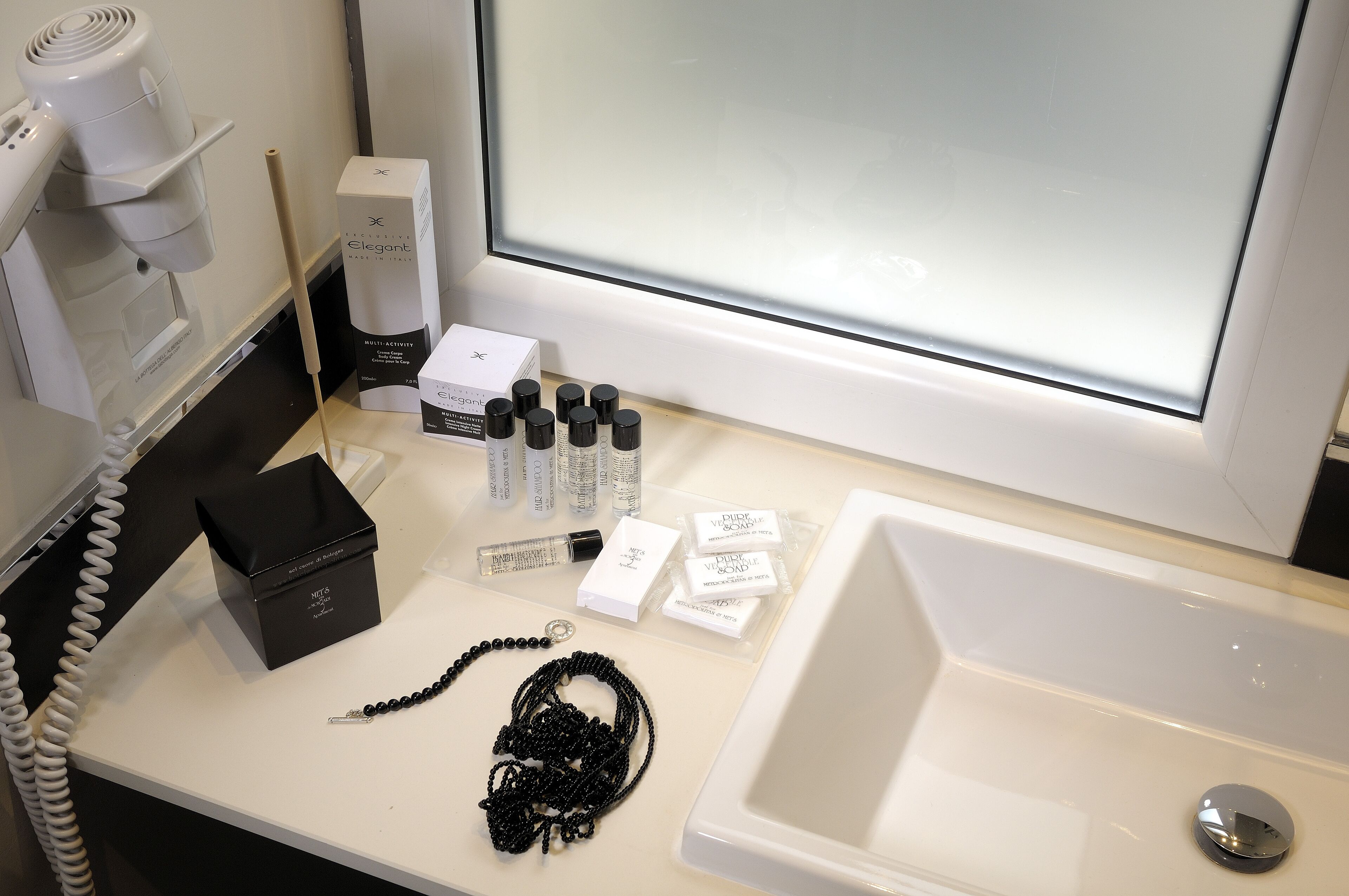 down duvets, minibar, in-room safe, desk