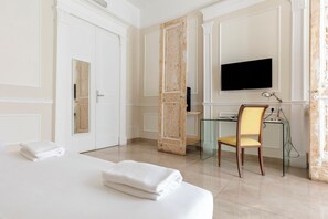 Family Room - Napolit'amo Hotel Principe (Naples)
