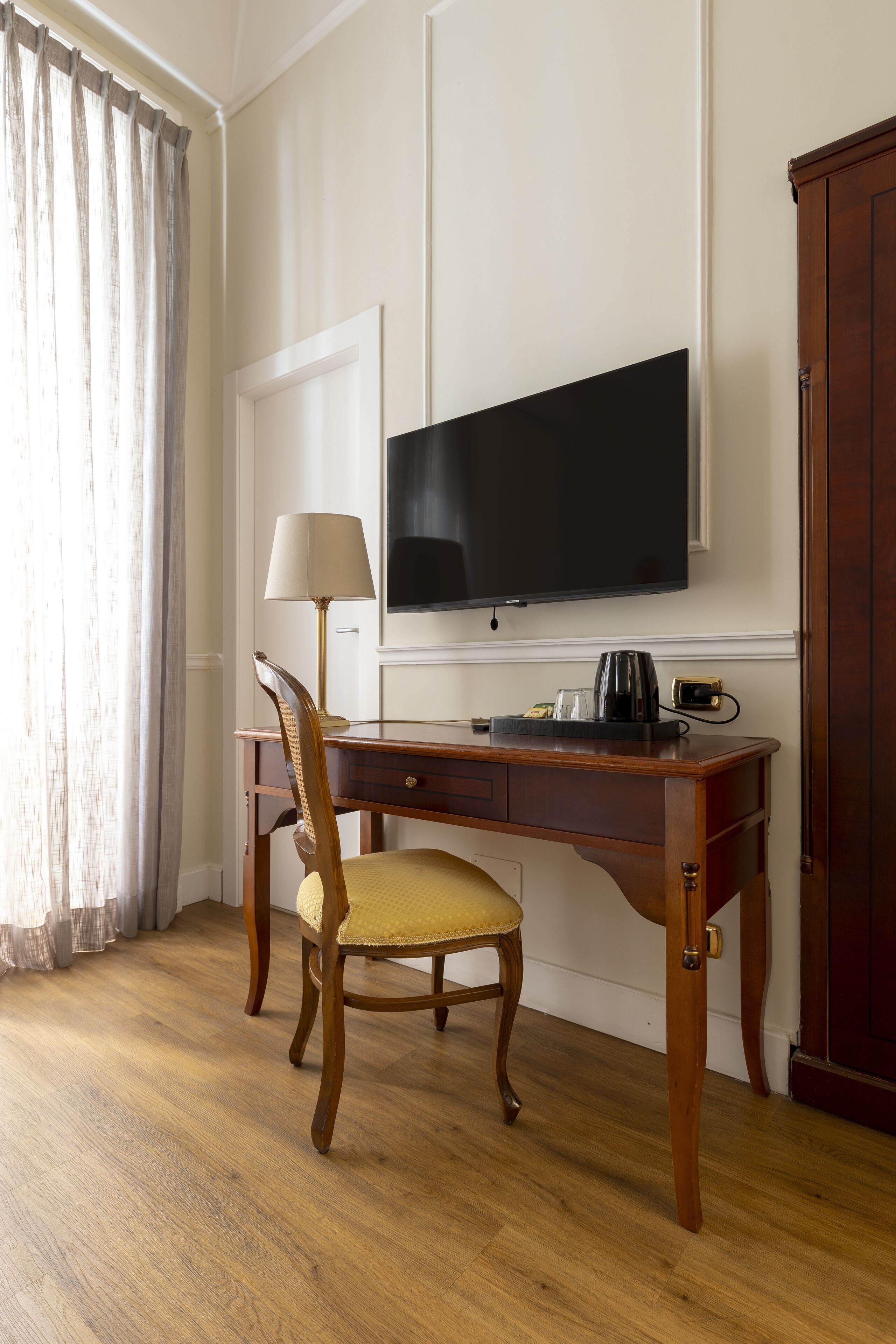 basic double or twin room | premium bedding, in-room safe, desk, soundproofing