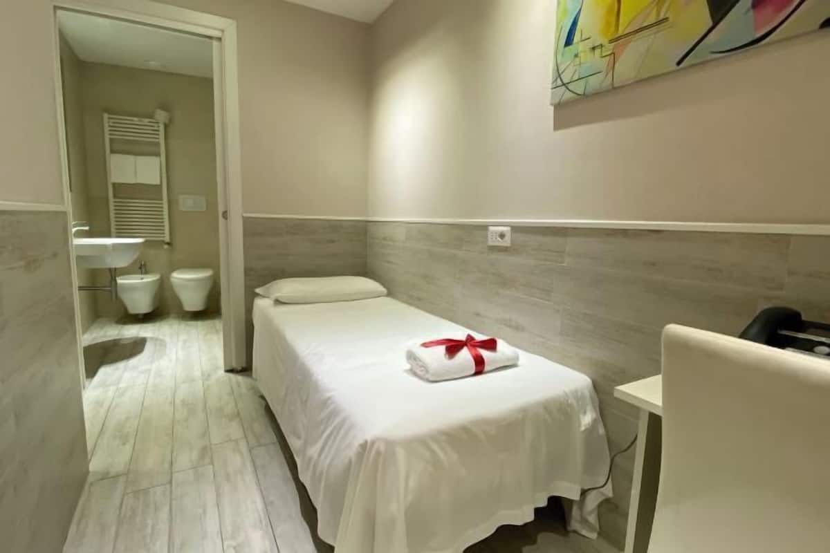 Baño | Regadera, regadera tipo lluvia, amenidades de baño gratuitas