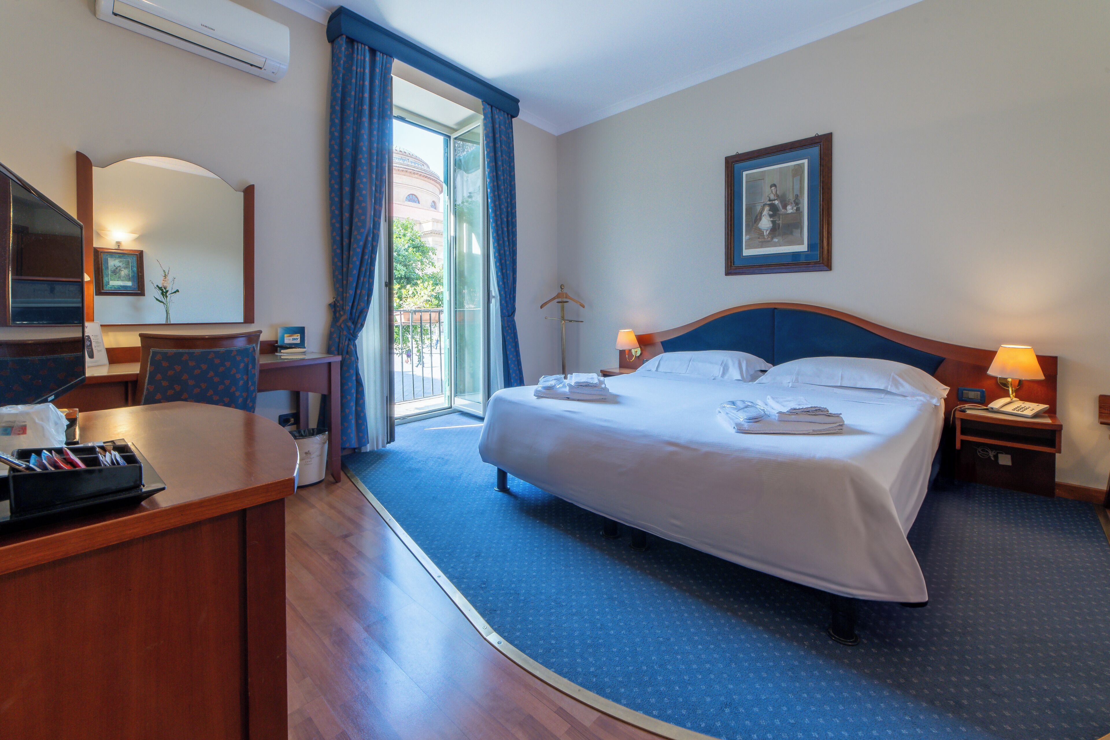 Allergikerbettwaren, Daunenbettdecken, Minibar, Zimmersafe