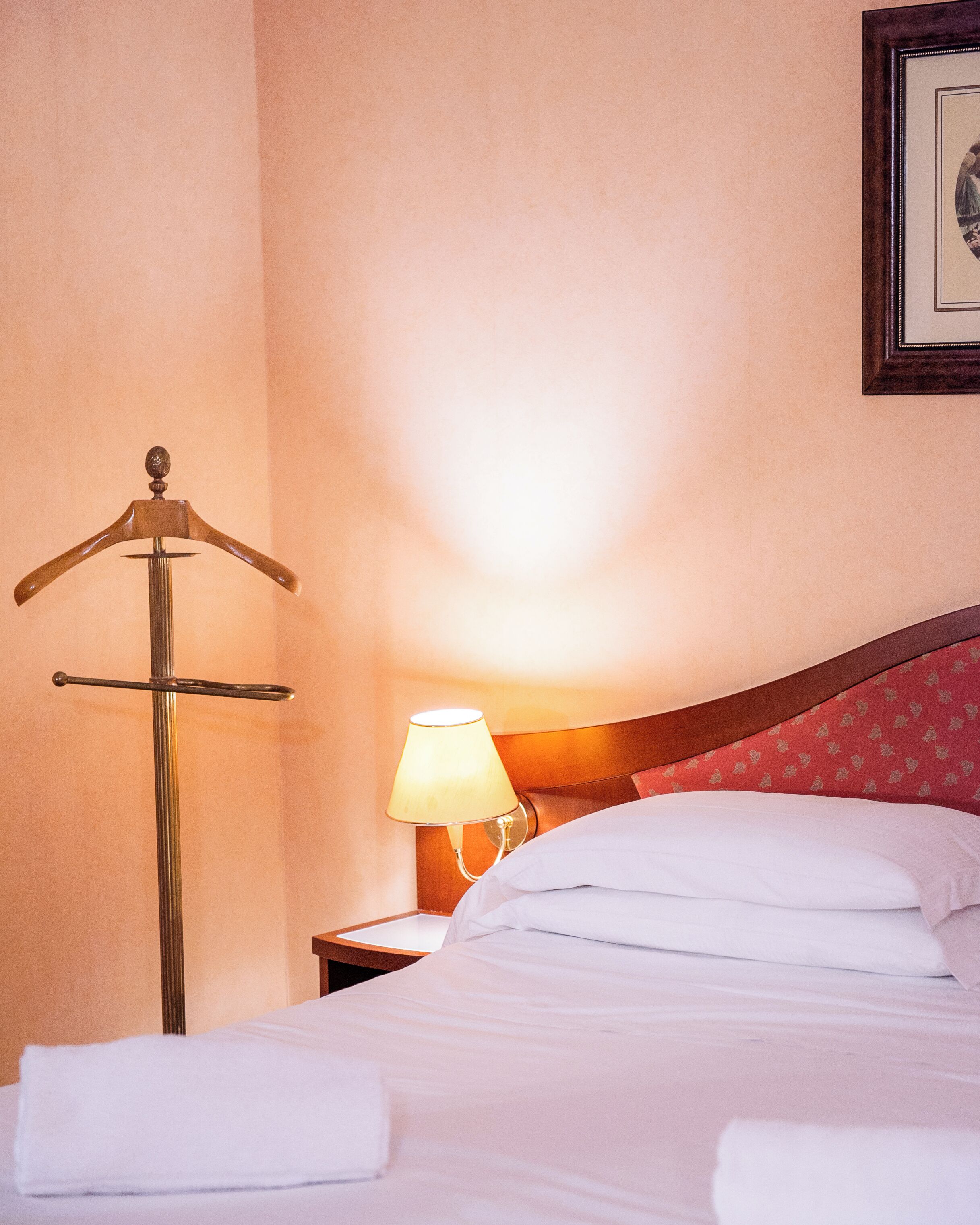 1 bedroom, hypo-allergenic bedding, down duvets, minibar