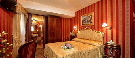 Safe på rommet, lydisolert, wi-fi (inkludert) og sengetøy