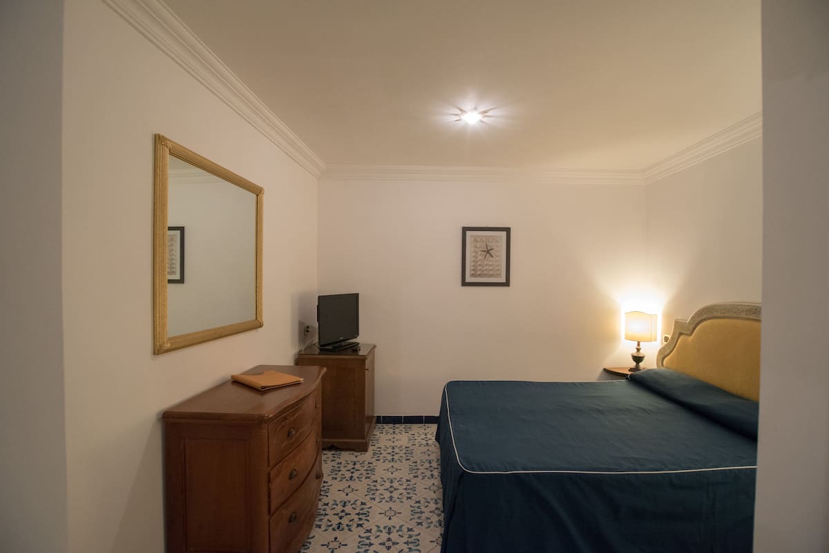 Chambre Double Économique | 1 chambre, couette en duvet d'oie, minibar