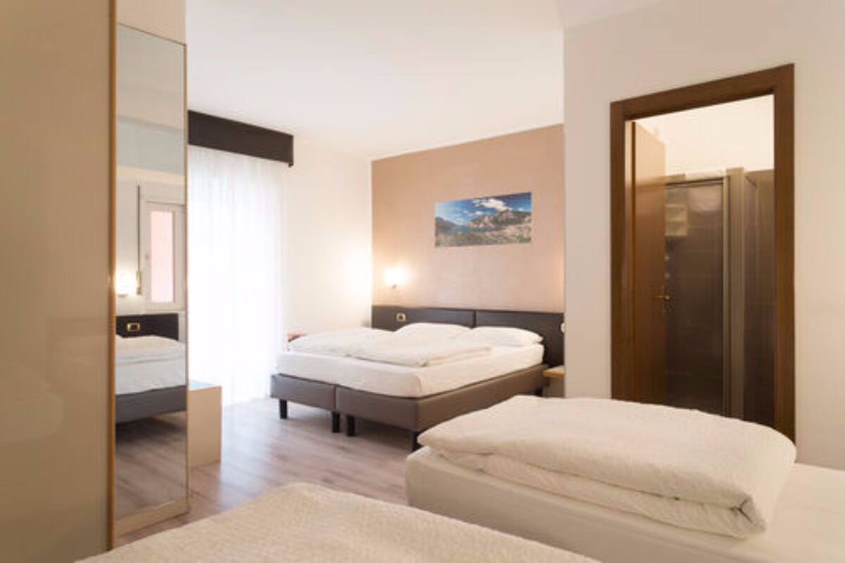 Kamar Standar | Minibar, brankas, dan Wi-Fi gratis