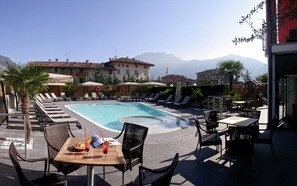Outdoor pool - Rudy (Riva del Garda)