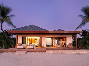 Ocean Front Beach House with Pool | 1 bedroom, premium bedding, pillowtop beds, free minibar items - Pine Cay, Turks and Caicos (Pine Cay)