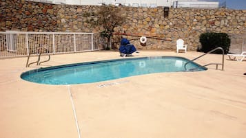 Kolam renang outdoor