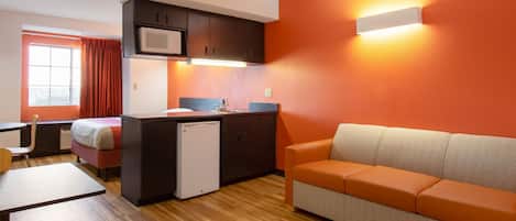 Standard Suite, 1 Queen Bed, Non Smoking | Desk, iron/ironing board, free WiFi, bed sheets