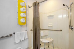 Hair dryer, towels - Motel 6 El Paso, TX - Southeast (El Paso)