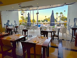 Se sirven desayunos y cocina portuguesa (con vistas a la piscina)