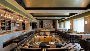 Cafe - InterContinental Marine Drive Mumbai by IHG (Mumbai)