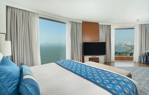 Suite, 1 Bedroom, Sea View | Hypo-allergenic bedding, down comforters, minibar, in-room safe - InterContinental Marine Drive Mumbai by IHG (Mumbai)