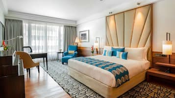 Classic Room, 1 King Bed, Bay View | Egyptian cotton sheets, premium bedding, memory foam beds, minibar