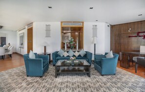 Luxury Suite, 1 Single Bed | Room amenity