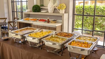 Daily continental breakfast (MXN 300 per person)