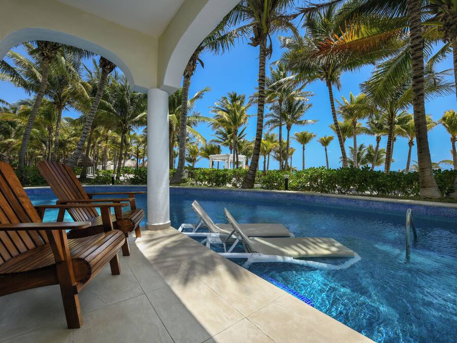 SWIM UP JUNIOR SUITE | Balcony view