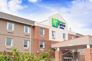 Exterior - Holiday Inn Express & Suites Sweetwater by IHG (Sweetwater)