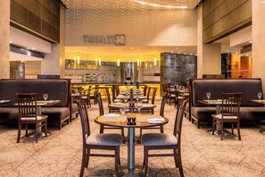 2 restaurants, breakfast, lunch, dinner served; French cuisine