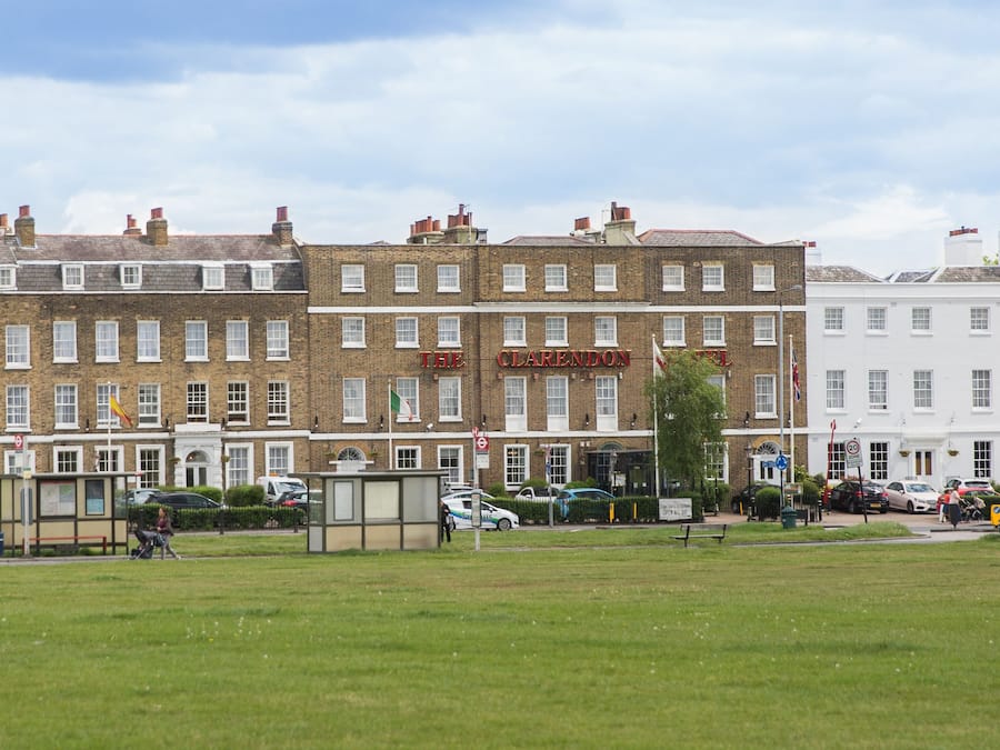 Fachada da propriedade