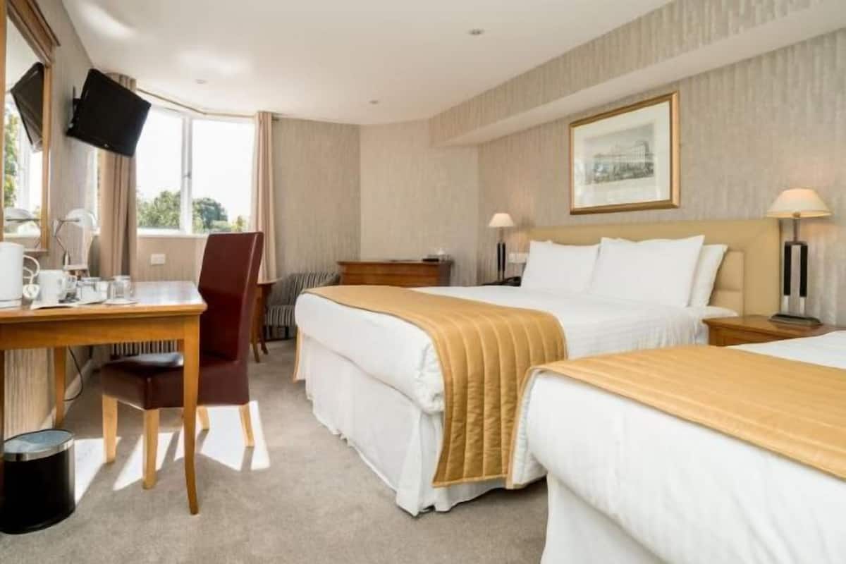 Desk, iron/ironing board, free WiFi, bed sheets