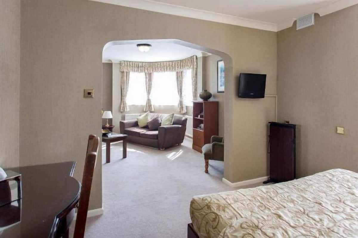 Desk, iron/ironing board, free WiFi, bed sheets