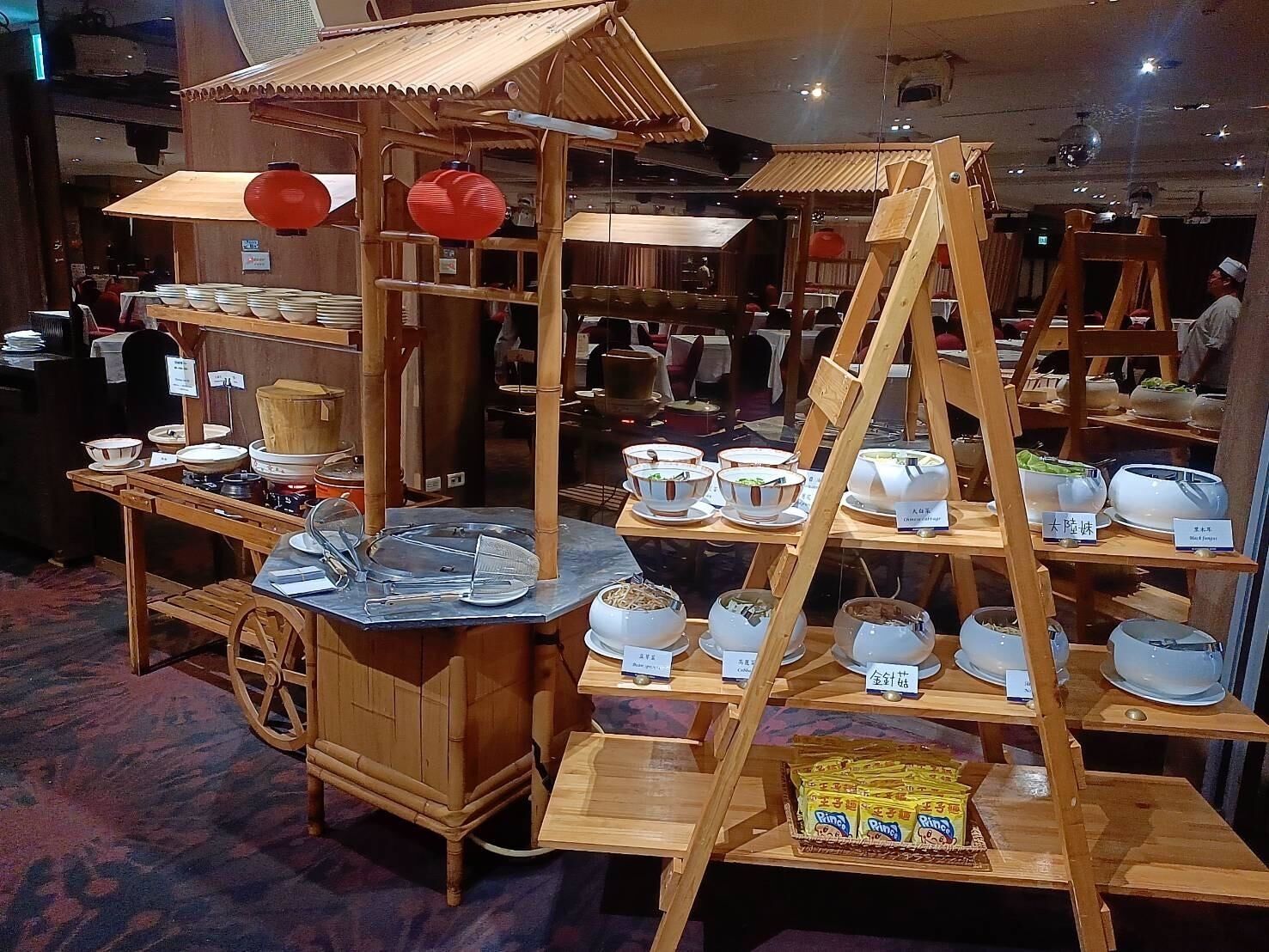 daily buffet breakfast for a fee