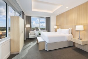 Egyptian cotton sheets, premium bedding, down comforters, pillowtop beds