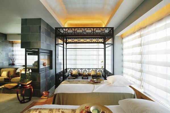 Hot tub, steam room, body treatments, aromatherapy, hot stone massages