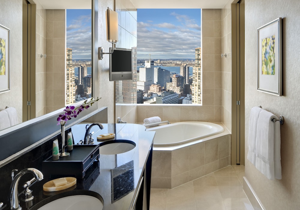 Mandarin Oriental, New York by null