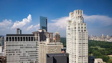 Premium bedding, down comforters, minibar, in-room safe