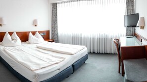 ห้องเบสิกดับเบิล | ตกแต่งพิเศษโดยเฉพาะ, โต๊ะทำงาน, Wi-Fi ฟรี, ผ้าปูที่นอน
