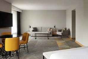 Junior Suite, 1 Bedroom | Living room