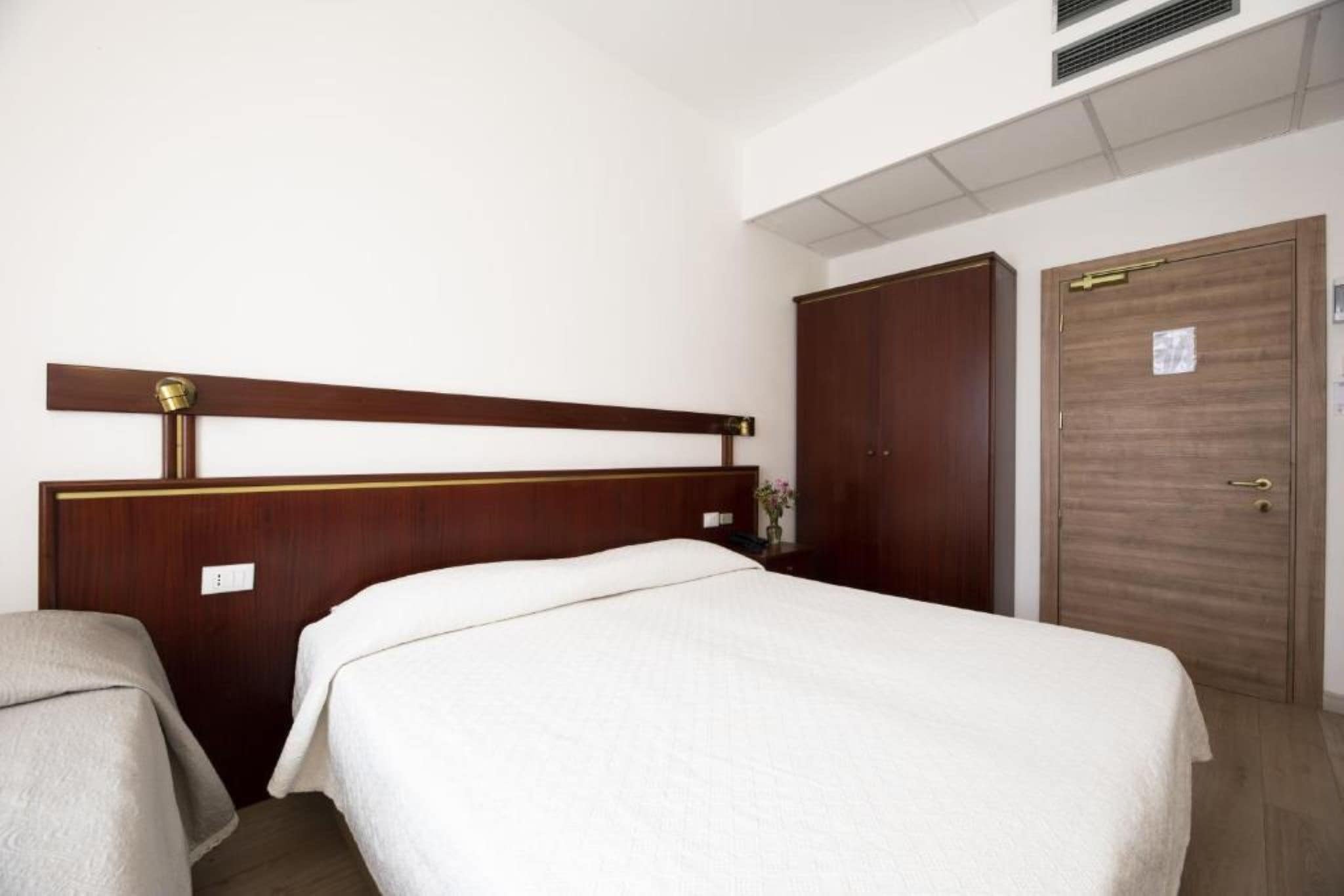 10 Schlafzimmer, Allergikerbettwaren, Pillowtop-Betten, Schreibtisch