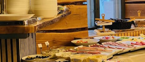 Ilmainen päivittäinen buffetaamiainen