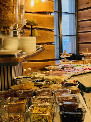 Tägliches inbegriffenes Frühstücksbuffet