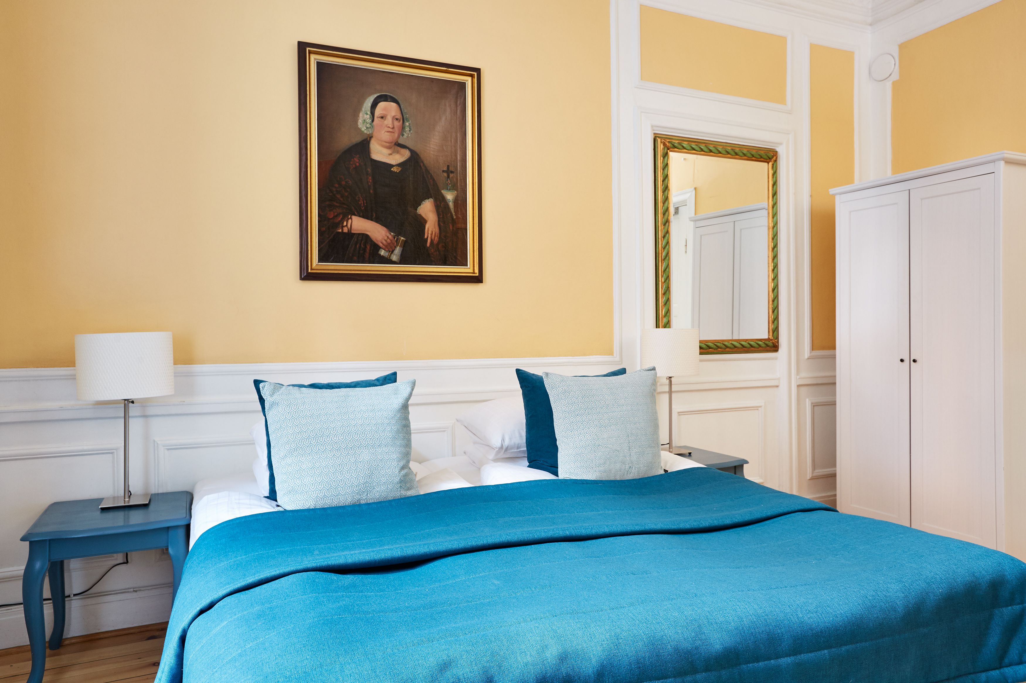 twin room, shared bathroom (located in corridor) | individually decorated, desk, iron/ironing board, free wifi