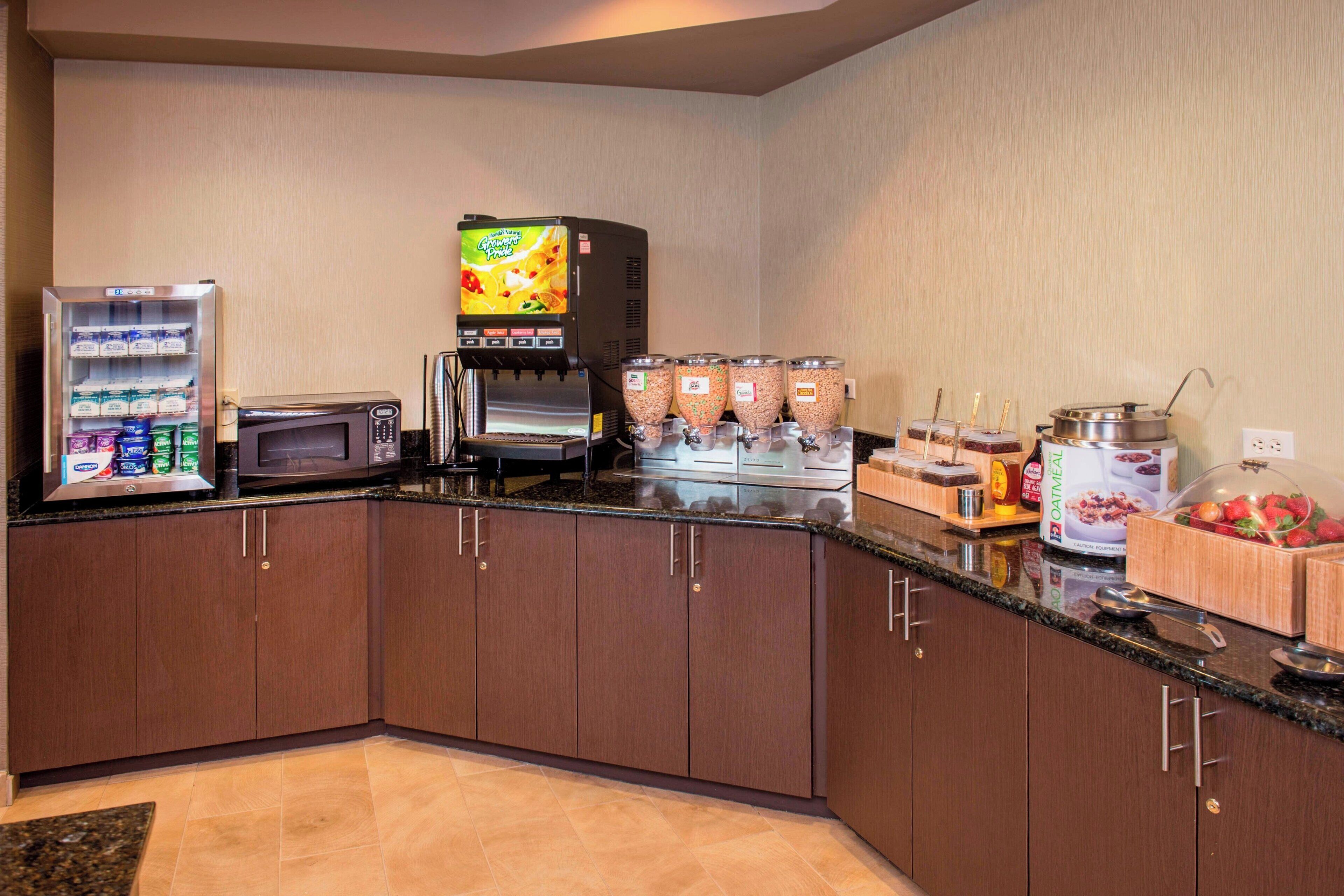 free daily continental breakfast