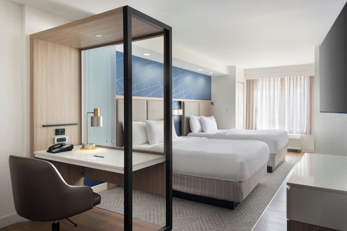 Studio, Multiple Beds | Premium bedding, in-room safe, desk, iron/ironing board