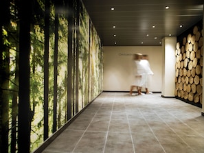 Espace de soins pour les couples, sauna, bain à remous, hammam