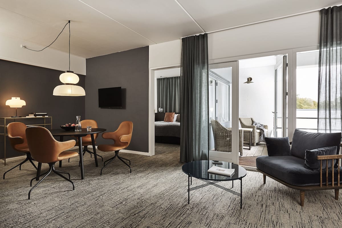 Suite | 1 habitación, ropa de cama de alta calidad y escritorio