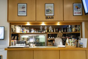 Lobby lounge - Heartland Hotel Queenstown (Queenstown)