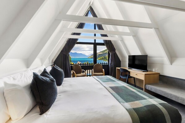 View from property - Heartland Hotel Queenstown (Queenstown)