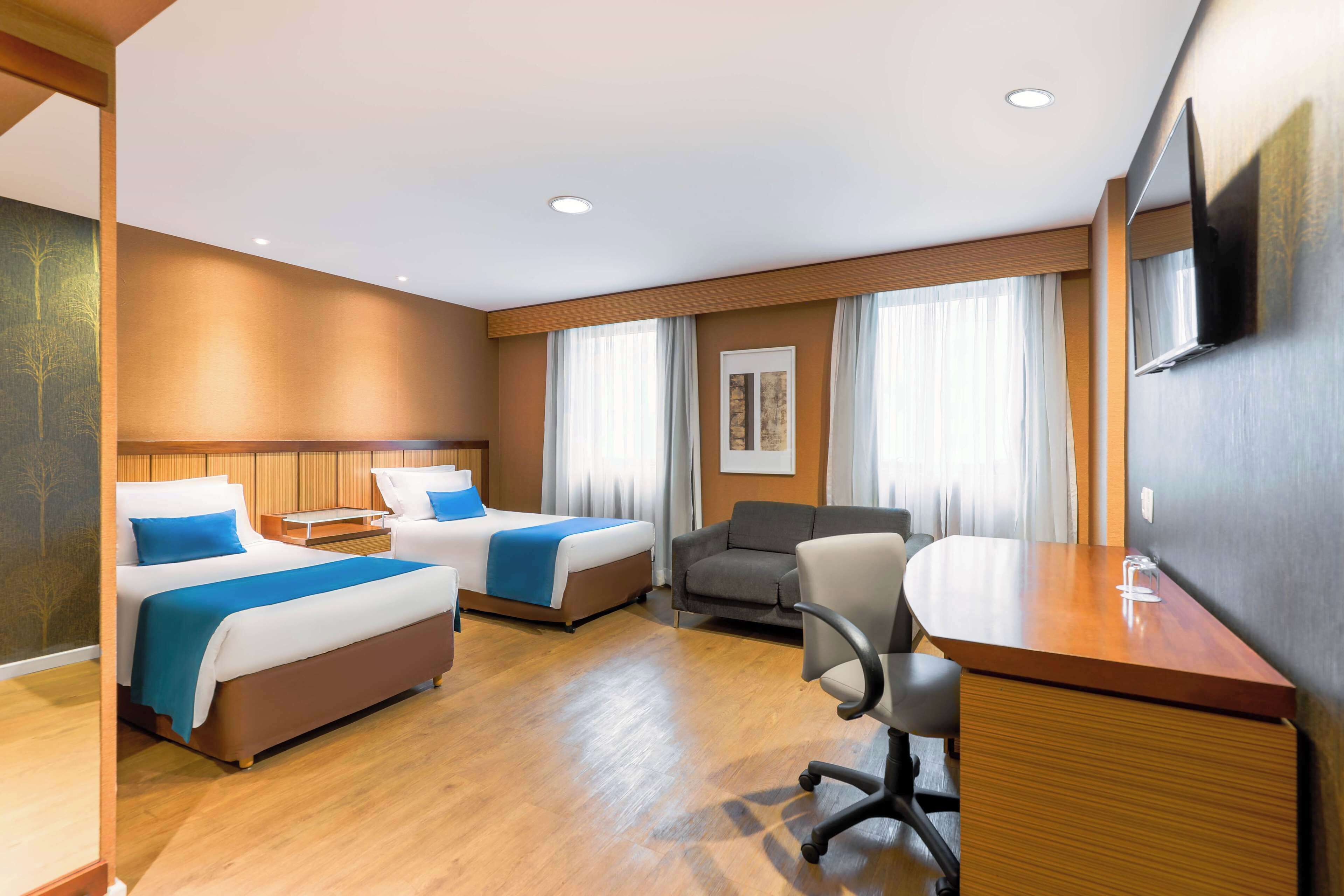 Allergiatestatut vuodevaatteet, minibaari, tallelokero huoneessa