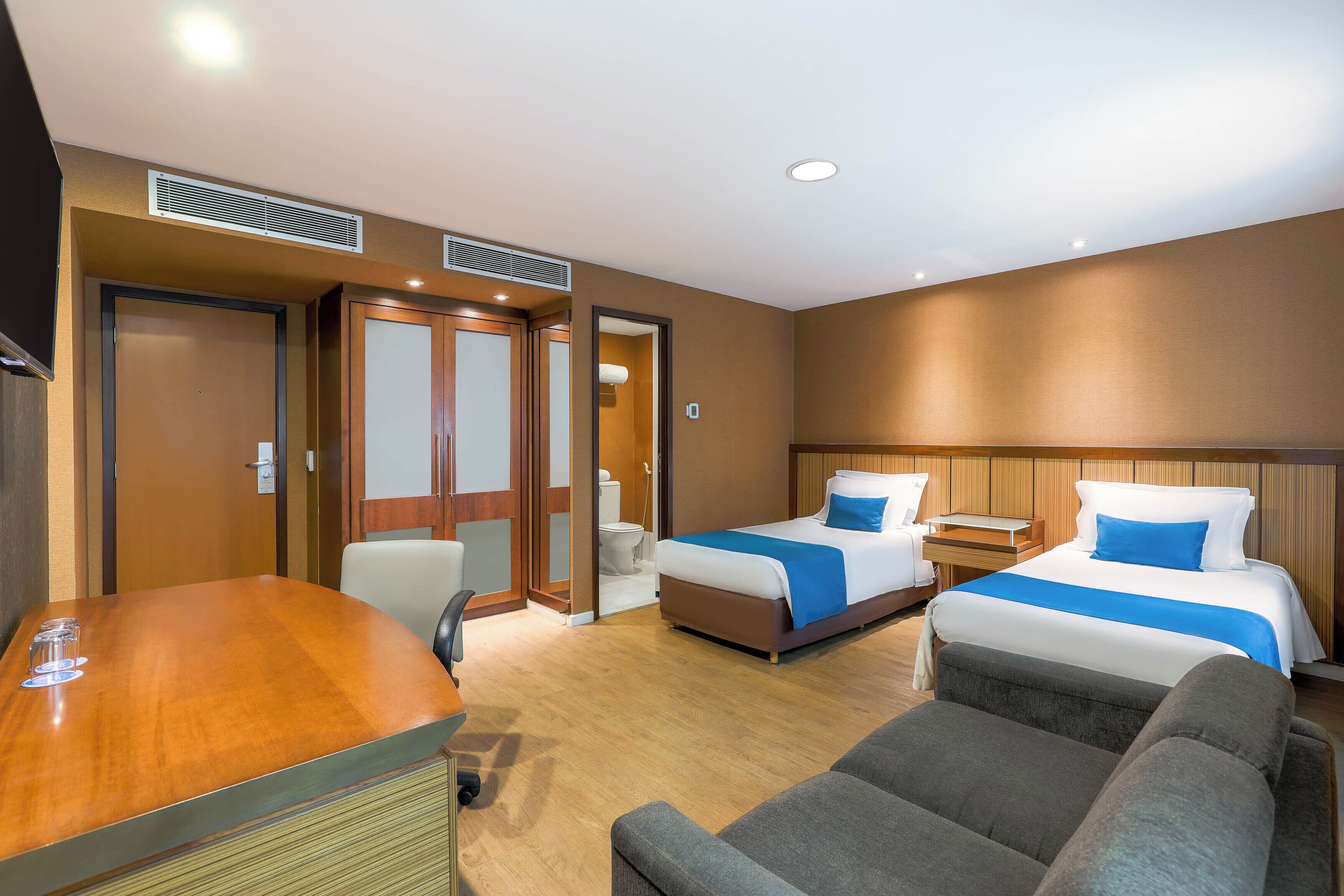 Ropa de cama hipoalergénica y minibar 