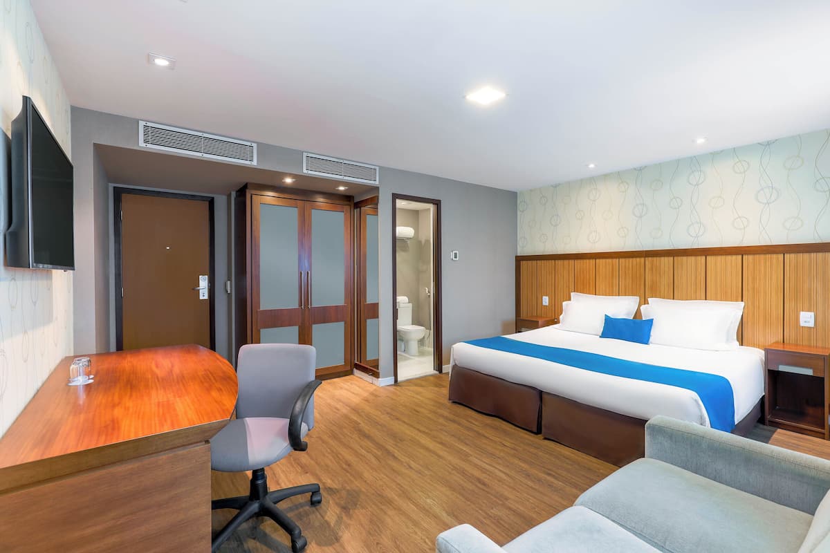 Hypo-allergenic bedding, minibar, in-room safe, laptop workspace