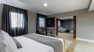 Suite Executive Premium | ์ ์๊ทน์ฑ ์นจ๊ตฌ, ๋ฏธ๋๋ฐ, ๊ฐ์ค ๋ด ๊ธ๊ณ , ๋
ธํธ๋ถ ์์
๊ณต๊ฐ