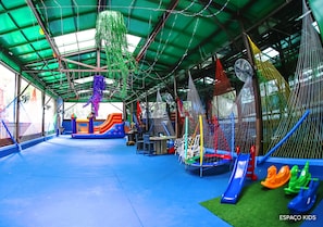 Aire de jeux - intérieure