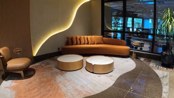 Sittområde i lobbyn